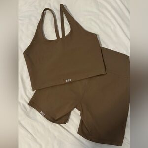 SET ACTIVE Biker Shorts & Sports Bra set - Medium